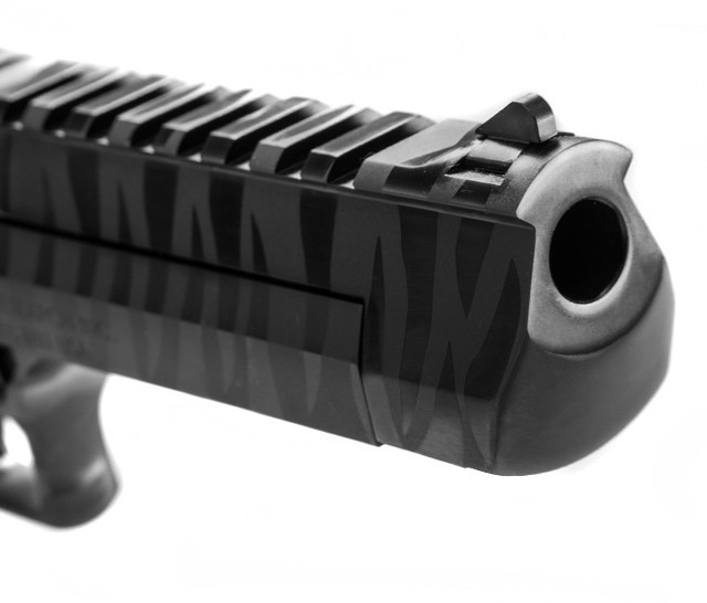 Pistole Magnum Research Desert Eagle Mark XIX 6" .50 AE - Schwarz mit Tiger Stripes — Bild 4